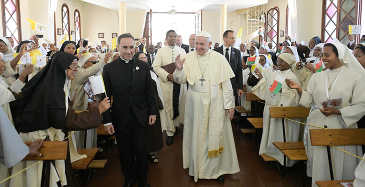 Em Madagascar o Papa defendeu o «espírito de fraternidade» para combater pobreza