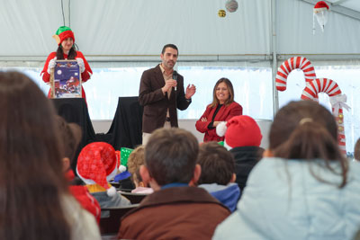 Escolas visitam pista de gelo