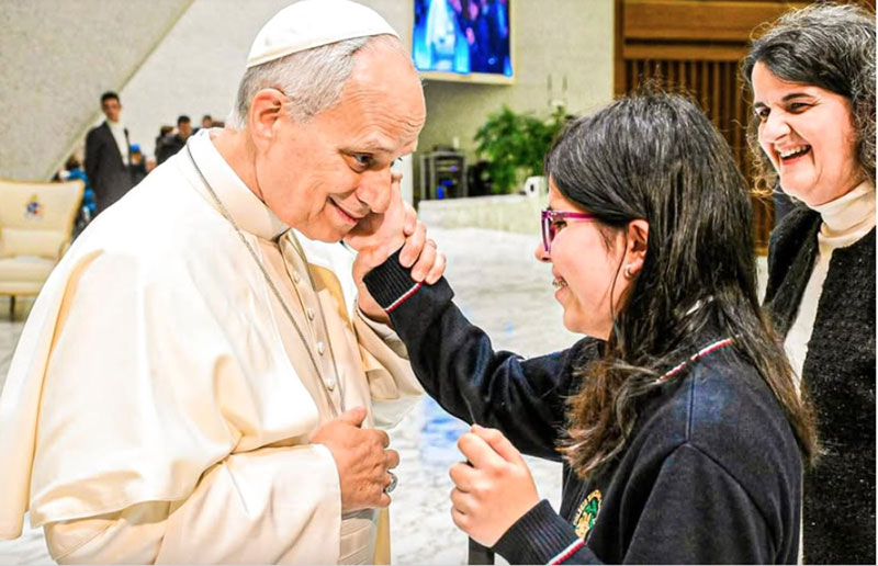 Sorriso que se transforma em carícia