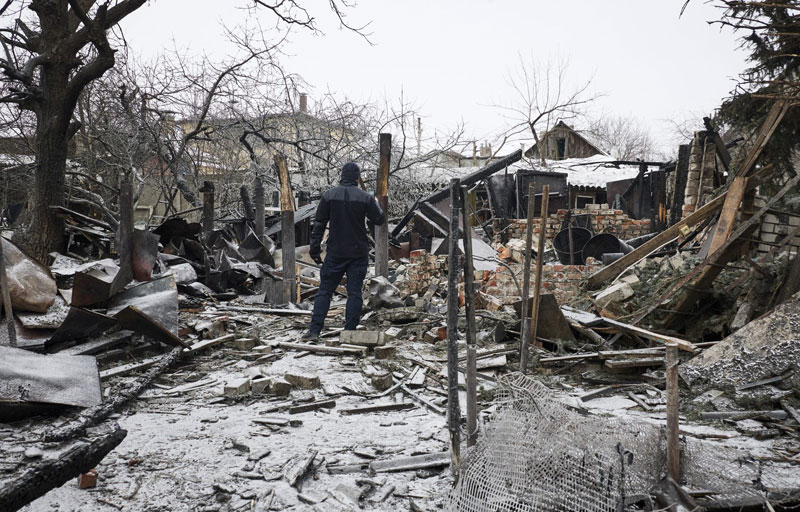 Papa denuncia «ataques contínuos» na Ucrânia e pede fim da guerra