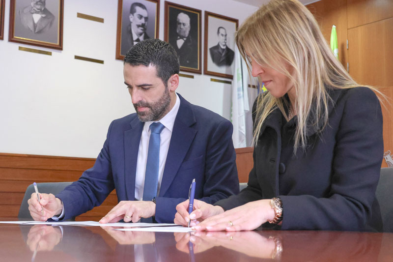 Assinado auto de consignação para a empreitada da Loja do Cidadão
