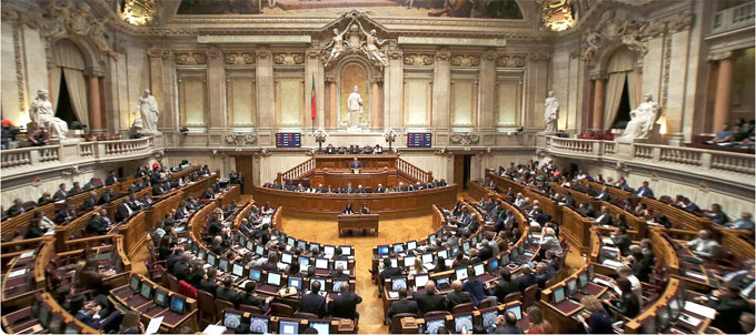 Parlamento aprova por unanimidade reforço da transparência autárquica e apoio à imprensa local