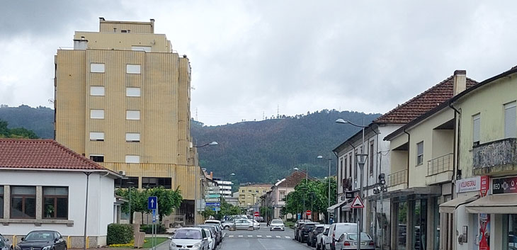Obras de requalificação urbana fecham  trânsito no Centro da Vila até meados do Verão