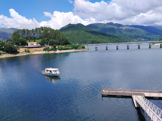 À descoberta de Caniçada a bordo de “O Brancelhe”
