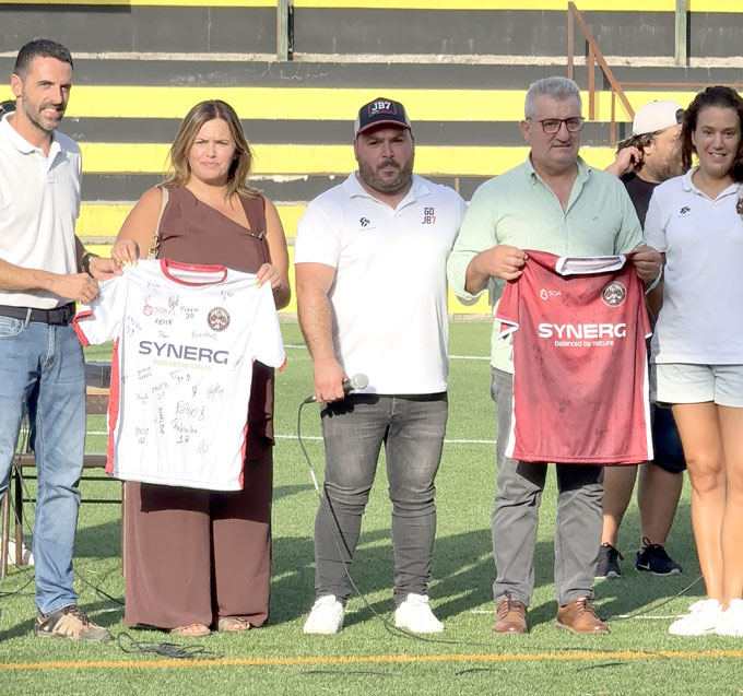 GDJB7 apresentou plantel e camisolas