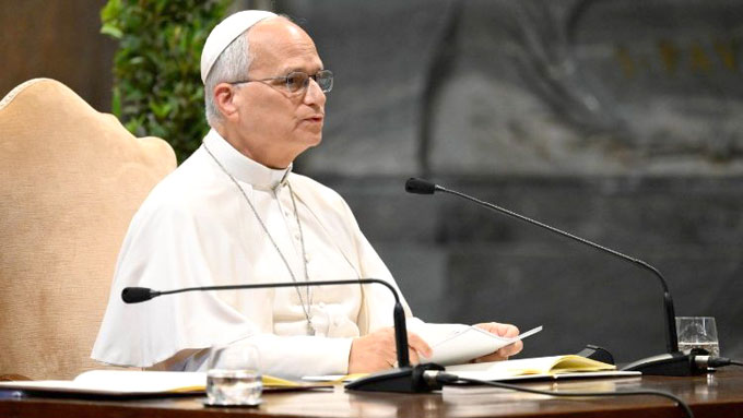 Papa rejeita centralização da vida paroquial nos padres e defende práticas de «verificação pastoral»